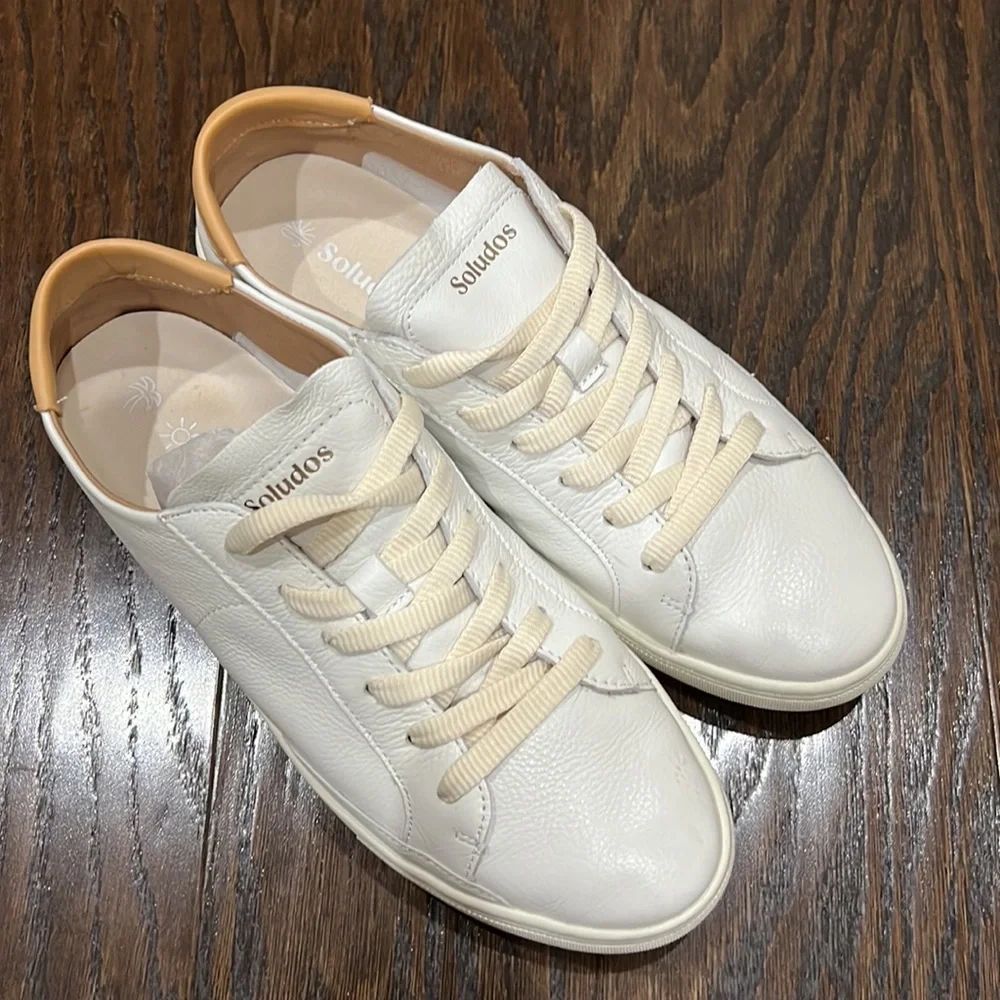 Soludos White and Tan Leather Athletic Sneakers